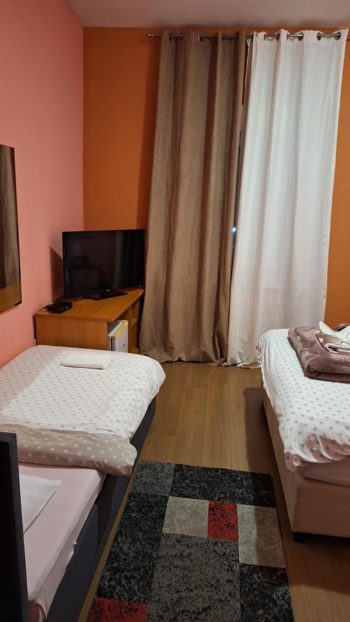 Guest House Sv. Nikola Dugo Selo Ngoại thất bức ảnh