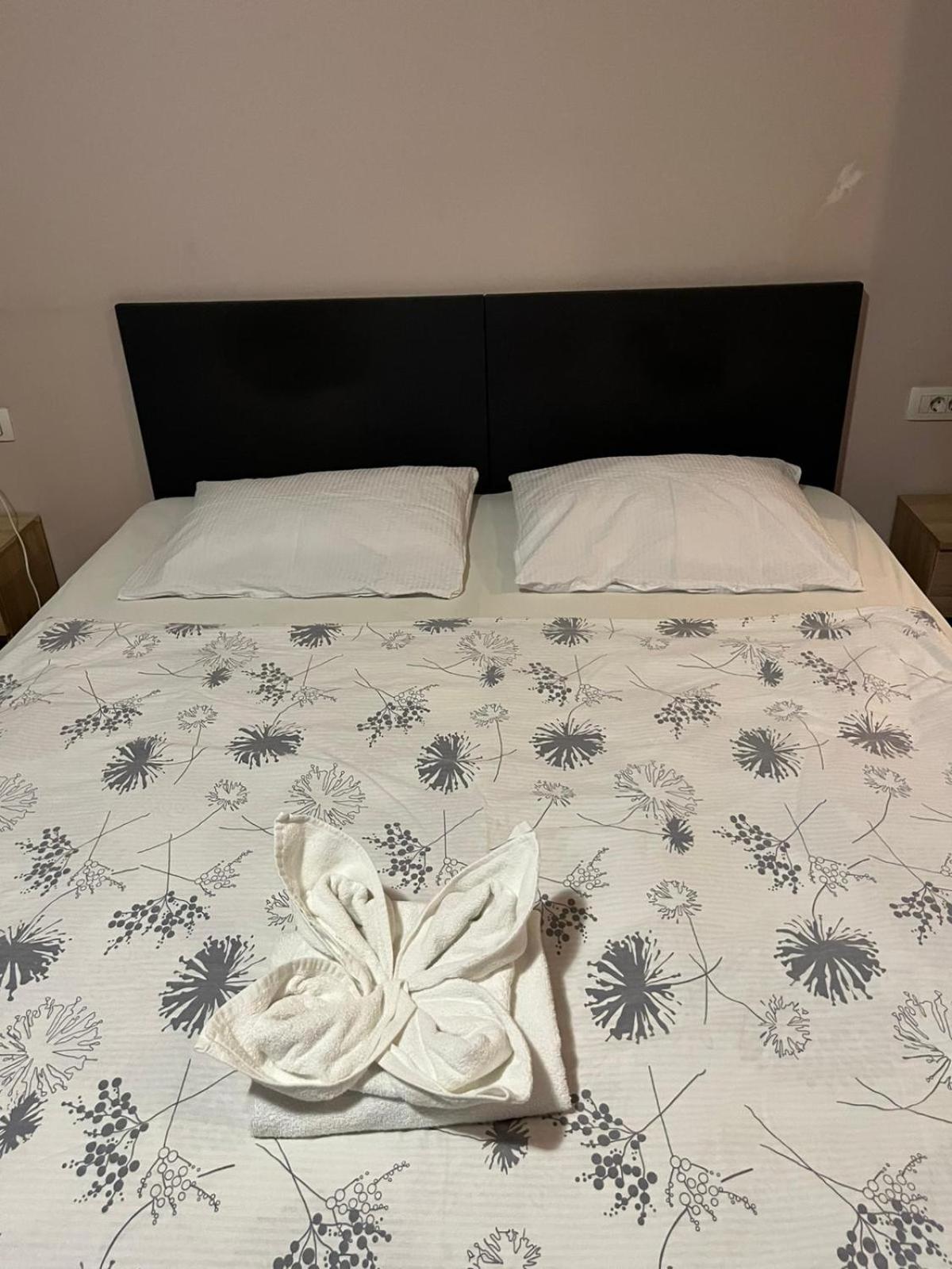 Guest House Sv. Nikola Dugo Selo Ngoại thất bức ảnh