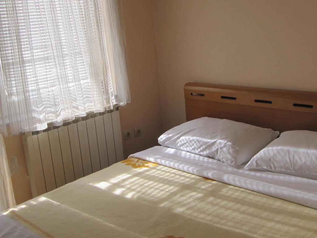 Guest House Sv. Nikola Dugo Selo Ngoại thất bức ảnh
