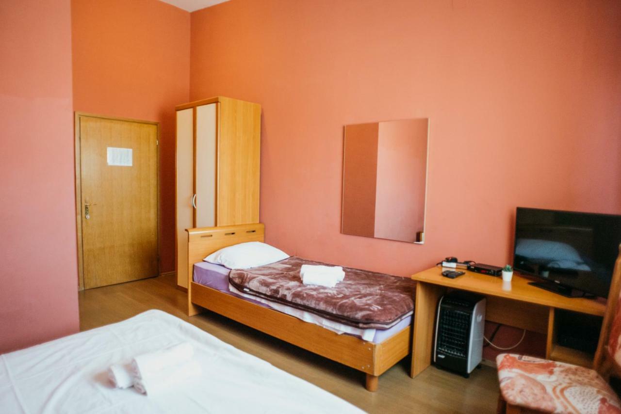 Guest House Sv. Nikola Dugo Selo Ngoại thất bức ảnh