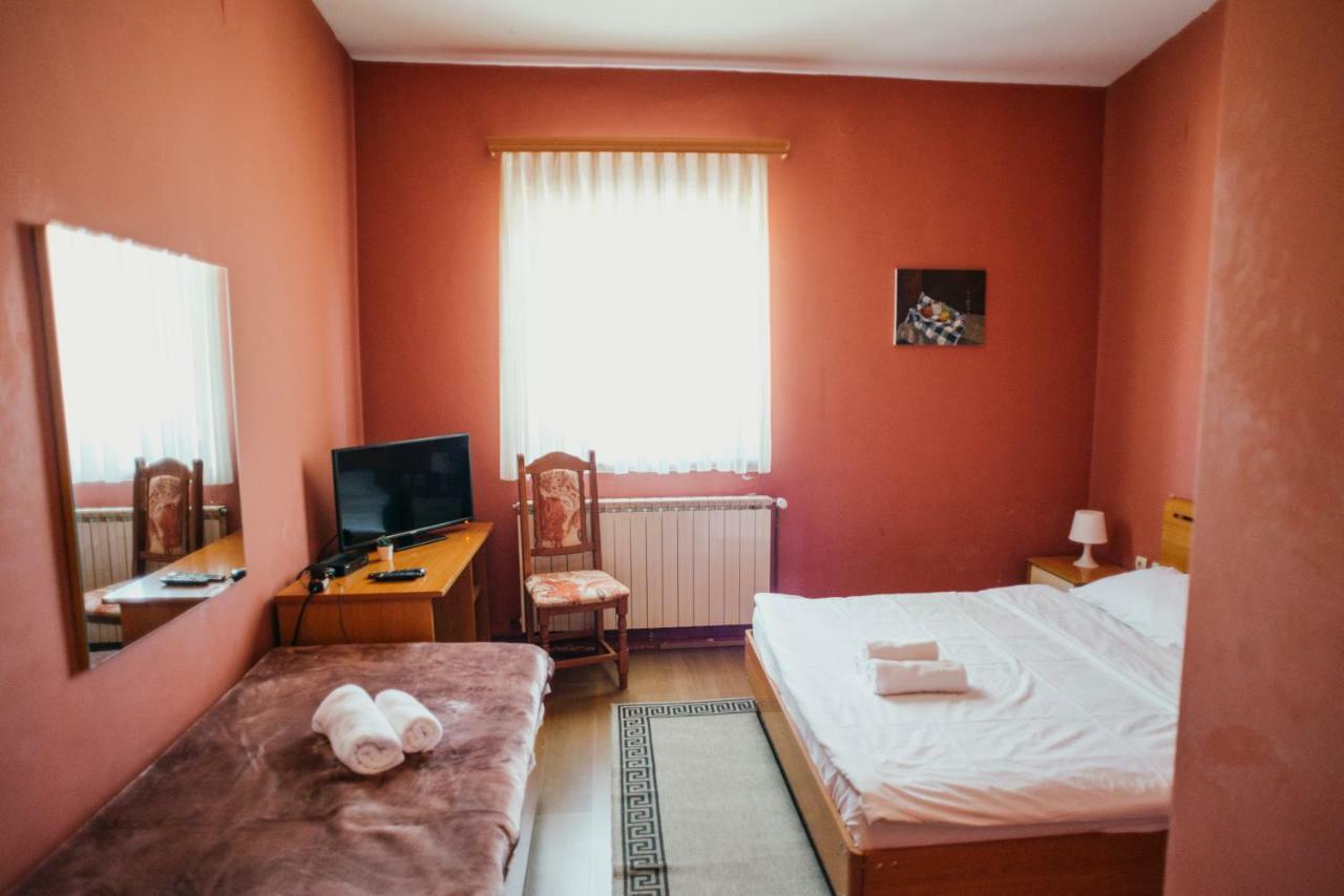 Guest House Sv. Nikola Dugo Selo Ngoại thất bức ảnh