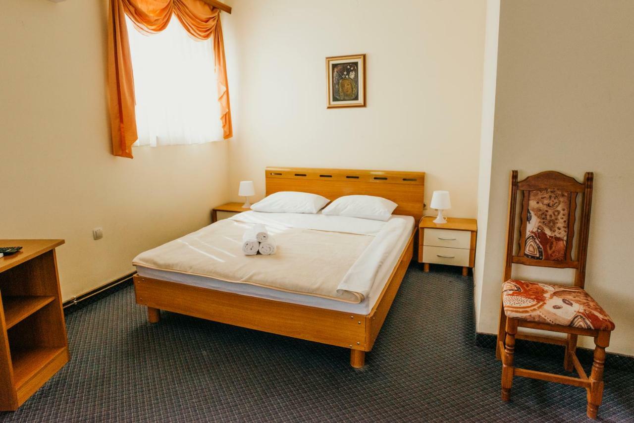 Guest House Sv. Nikola Dugo Selo Ngoại thất bức ảnh