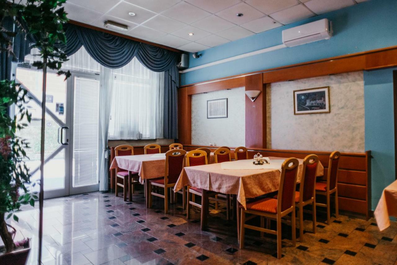 Guest House Sv. Nikola Dugo Selo Ngoại thất bức ảnh